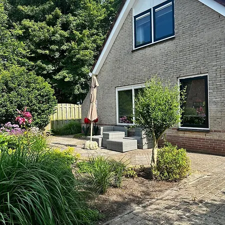 - Tulipa - Nabij De Bloembollenvelden, Het En Feriehus